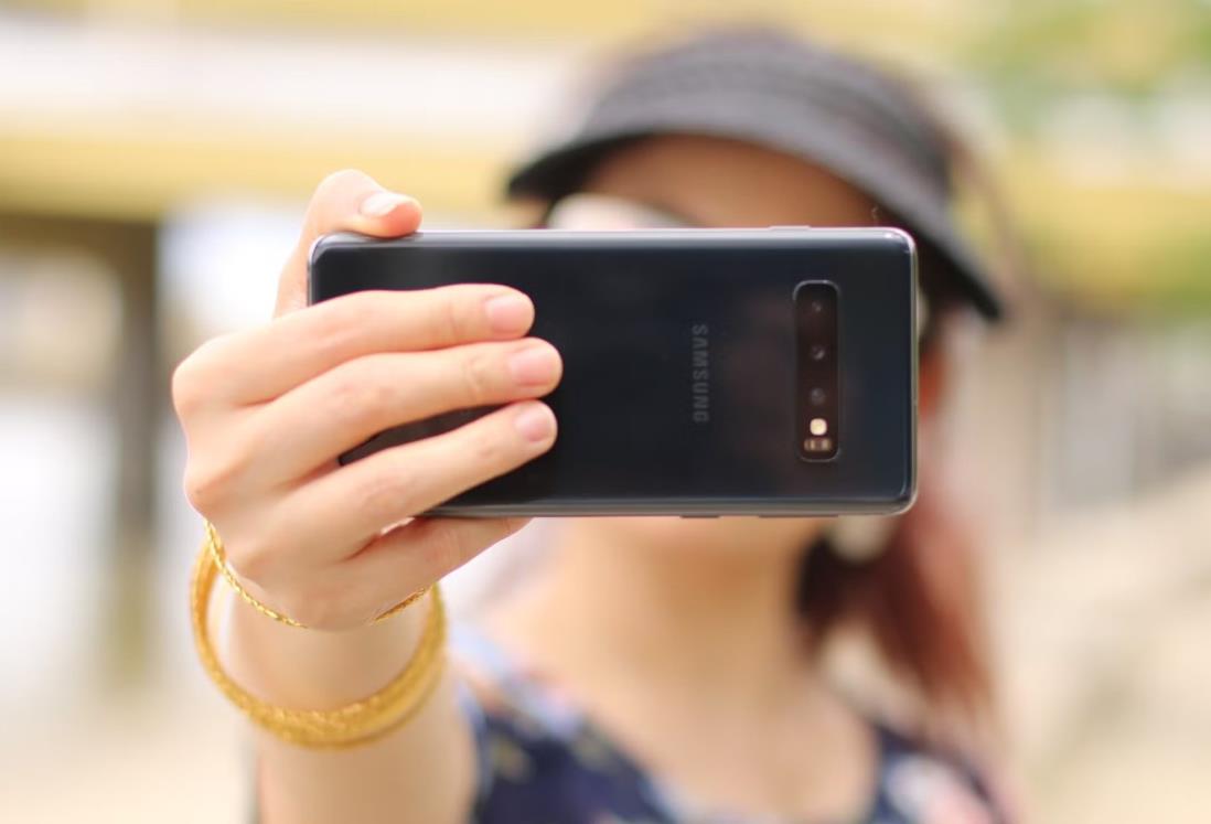 Día Mundial de la Selfie: recomendaciones para proteger tu vida y privacidad