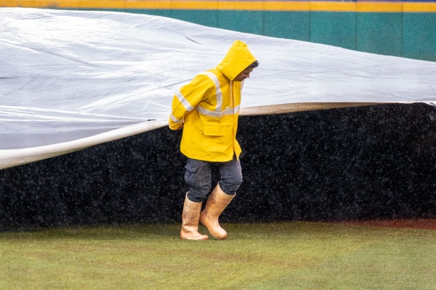 Suspenden juego de El Águila por lluvia en Aguascalientes