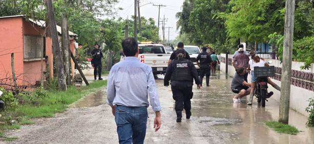Gobierno estatal despliega apoyo en Ozuluama y otros municipios afectados por lluvias en Veracruz
