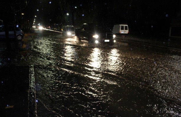 Plan DN-III-E y Marina se mantienen activos por lluvias en Veracruz; se abrieron albergues: Rocío Nahle