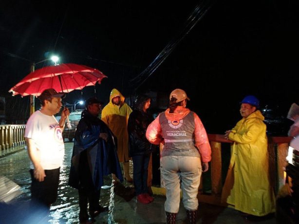 Plan DN-III-E y Marina se mantienen activos por lluvias en Veracruz; se abrieron albergues: Rocío Nahle