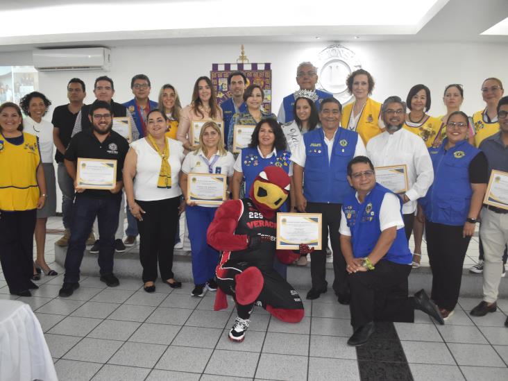 Club de Leones de Veracruz AC reconoce la colaboración altruista