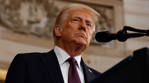 Trump amenaza a Irán con ataques mayores si no firma la paz