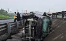 2 hombres y 1 mujer sobreviven a accidente de auto en autopista Veracruz-Cardel