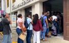 Ciudadanos sufren falla en trámite para reemplacamiento de motos en Veracruz