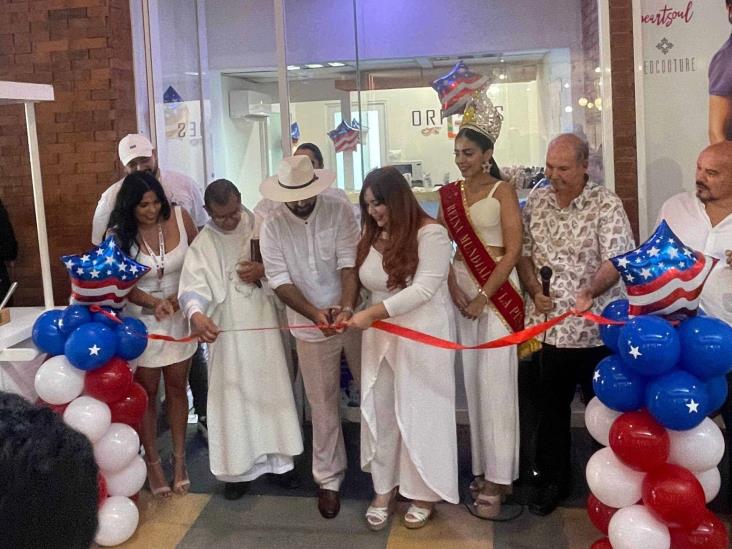 Headline Visas, Corporativo de viajes UVAC, Crivelli Studio Arquitectura y oriGnes Veracruz celebran apertura de sus nuevas oficinasen Plaza Río Veracruz