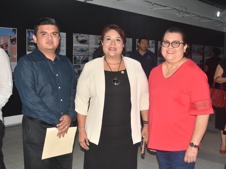 Inauguran la exposición ´Universidad Veracruzana: un recorrido histórico a través de arquitectura