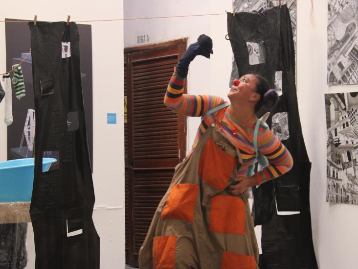 Zyzlilia Cruz presenta la obra de teatro clown ´Calcetopía´