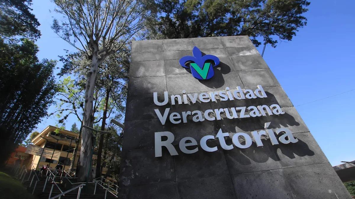 La guerra en la UV