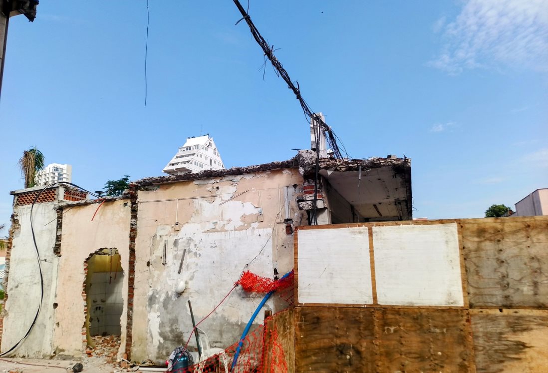 Demuelen locales sobre Landero y Coss para avanzar en obras del centro histórico de Veracruz