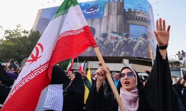 Donald Trump exige a Israel e Irán respetar el alto al fuego; señala que llevan mucho tiempo peleando
