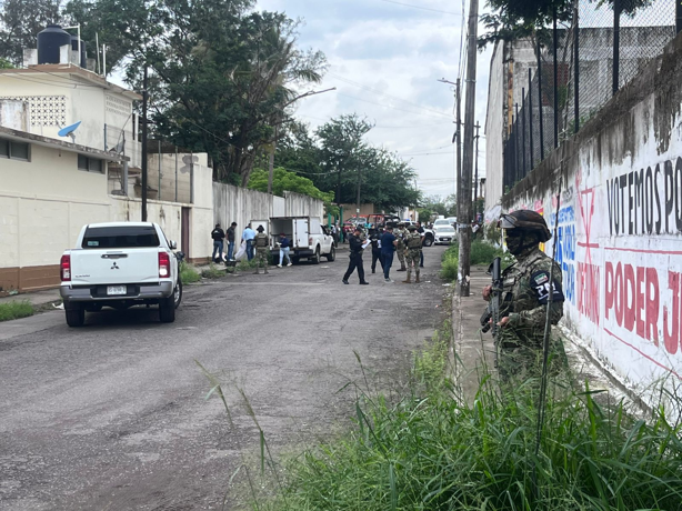 Mujer es asesinada a balazos en colonia Playa Linda; se presume intento de asalto