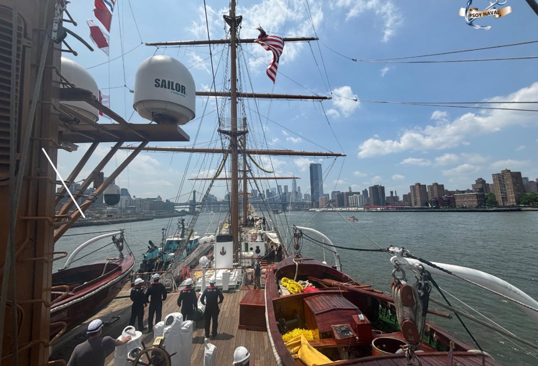 Reubican el Buque Cuauhtémoc a otro astillero en Nueva York para su reparación tras accidente