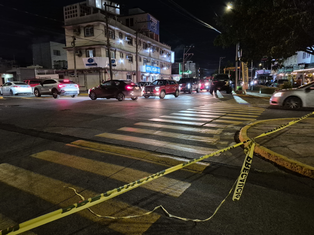 Caos vial en bulevar Ávila Camacho por montaje de gradas del Carnaval Veracruz 2025