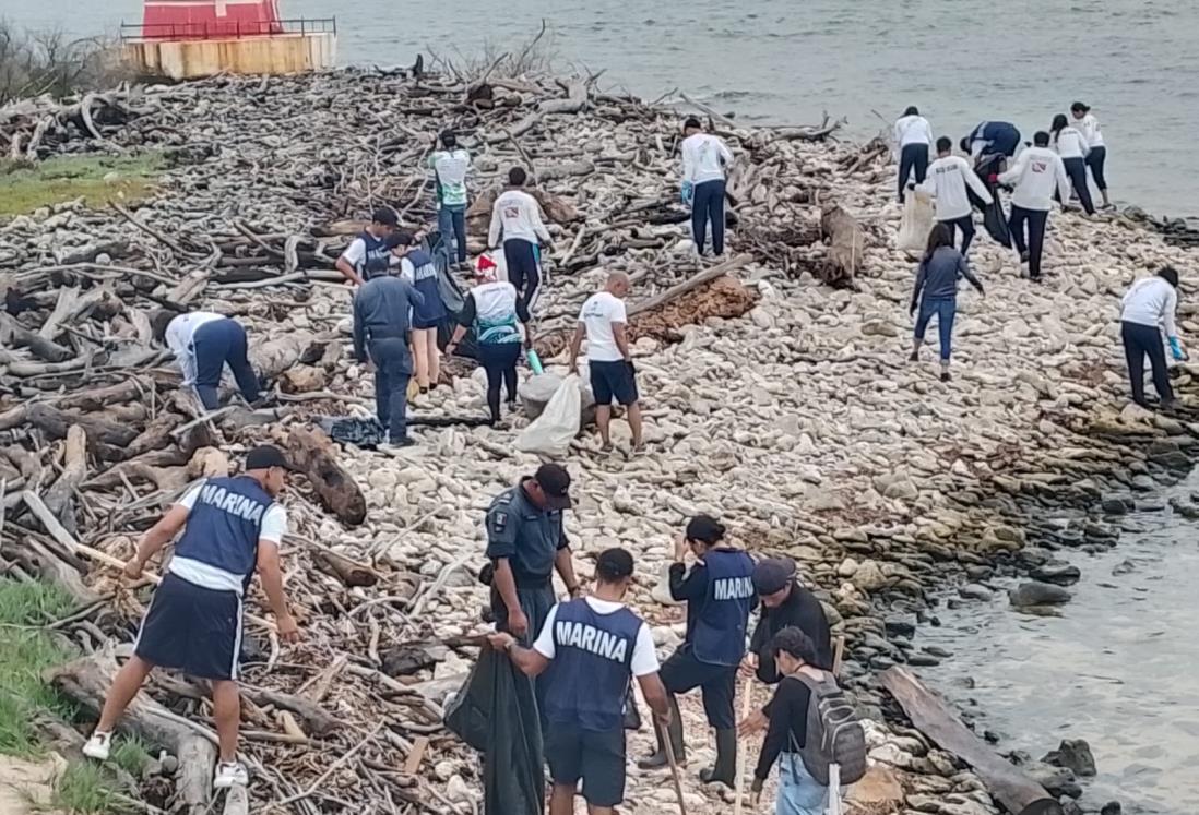 Con la recolección de más de una tonelada de desechos inorgánicos se concluye la Jornada de limpieza de Playas y Costas en Veracruz